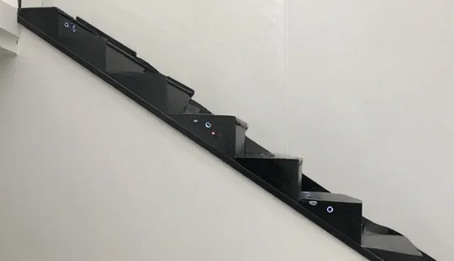 智能楼梯在运维管理中的性能表现与适用场景分析